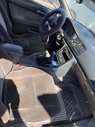Унаа сатуу: Honda Accord: 1994 г., 2 л, Кол менен иштөөчү, Бензин, Купе — 2