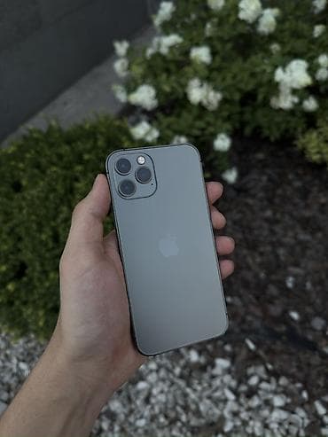 sim: IPhone 12 Pro, Б/у, 256 ГБ, Графит, Зарядное устройство, Защитное стекло, Чехол, В рассрочку, 100 % — 1