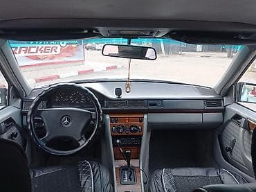мерс 124 парок: Mercedes-Benz W124: 1991 г., Автомат, Седан — 10