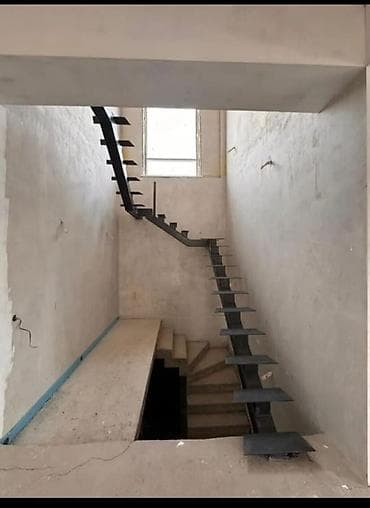 гараж улан: Таунхаус с современным фасадом из светлого камня и панорамным — 6