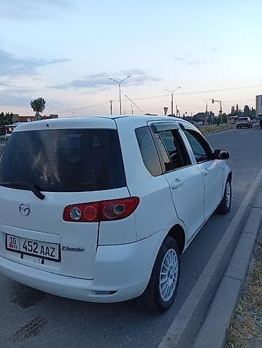 Mazda Demio: 2003 г., 1.3 л, Автомат, Бензин, Хэтчбэк