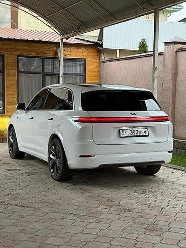 ford expedition: Lixiang L7: 2024 г., 1.5 л, Гибрид, Кроссовер — 10