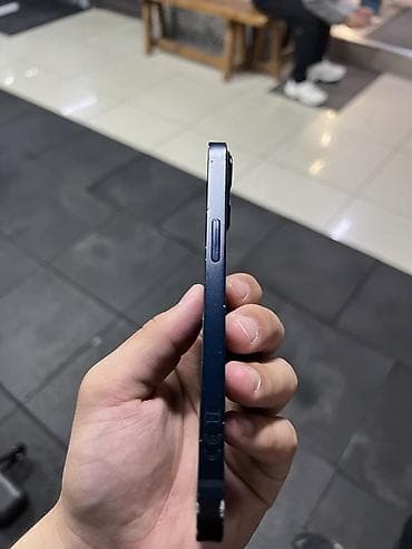 poco 6 pro: IPhone 13, Б/у, 128 ГБ, Синий — 4