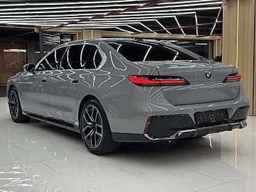 performance: BMW 7 series: 2023 г., 3 л, Автомат, Бензин, Седан — 10