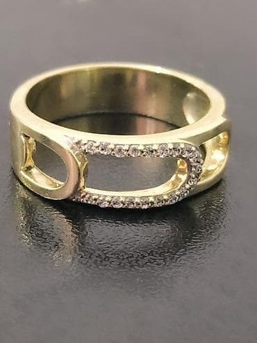 кольца с бриллиантом цена: Золотое кольцоможно как обручальное,жёлтое золото с дорожкой — 1