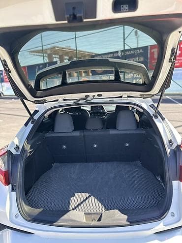 step 2: Toyota C-HR: 2021 г., 2 л, Вариатор, Бензин, Кроссовер — 9