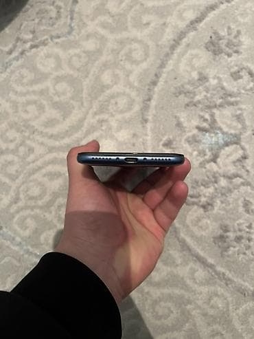 освещение на авто: Poco Pocophone F1, Б/у, 128 ГБ, цвет - Синий, 2 SIM — 3