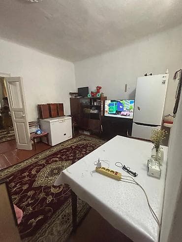 дешевые квартиры в оше: 3 комнаты, 50 м², Церковь 1 этаж, Старый ремонт — 10