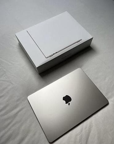 macbook mini: Срочно продаю Макбук Air M4 Память 16, 256 гб Состояние как новый — 1