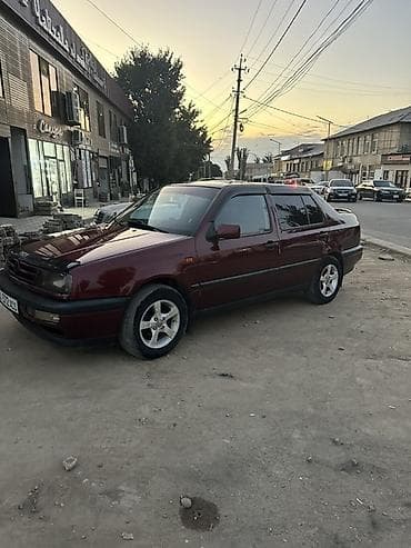 lexus rx4: Volkswagen Vento: 1993 г., 1.8 л, Механика, Бензин, Седан — 3