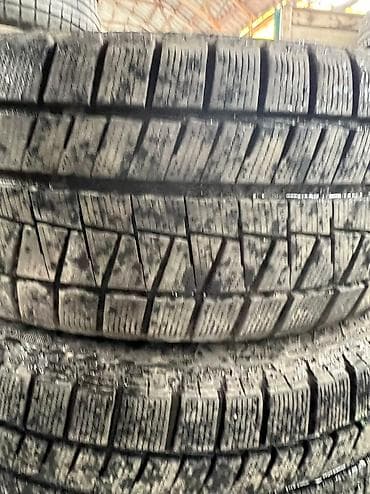 10 r20: Зимняя японская шина. Фирма Bridgestone made in Japan. Размер — 1