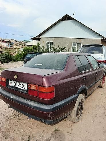 sab: Volkswagen Vento: 1994 г., 1.8 л, Механика, Бензин, Седан — 4