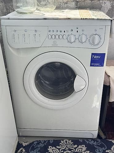 Стиральная машина Indesit Не рабочая Не работает замок На запчасти