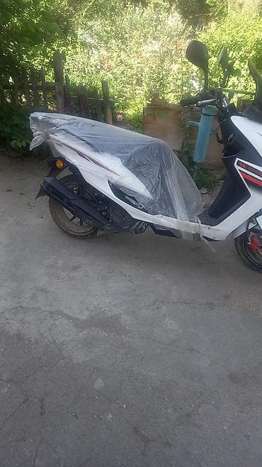 скутер вод: Макси-скутер Honda, 50 куб. см, Бензин, Б/у — 3