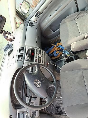 Toyota Avensis Verso: 2003 г., 2 л, Механика, Дизель, Минивэн — 3