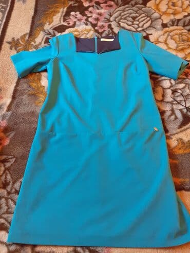 Платье новое, надевала один раз на мероприятие. На 44-46 размеры