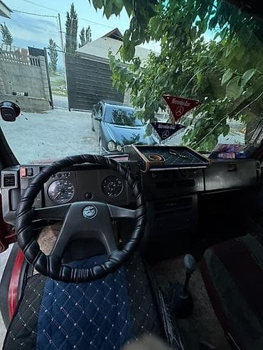 Транспорт: Жүк ташуучу унаа, Mercedes-Benz, Стандарт, 6 т, Колдонулган — 7