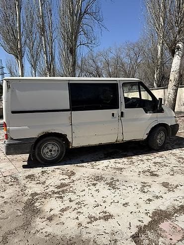 форд курер: Легкий грузовик, Ford — 3