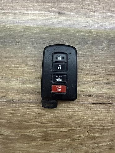 замок камри: Продаю Ключи от камри — 1