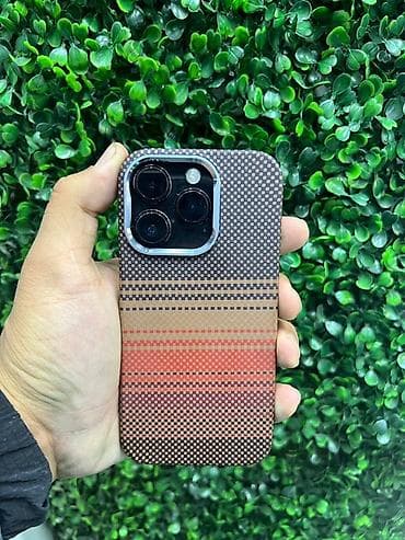 IPhone 14 Pro, Б/у, 256 ГБ, Черный, Чехол