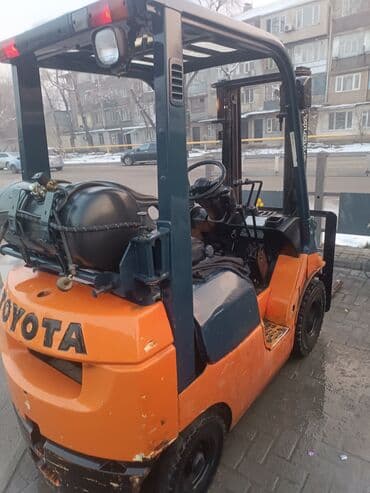 тойота 65: Погрузчик, Toyota, 2004 г., Колесный, Вилочный — 5