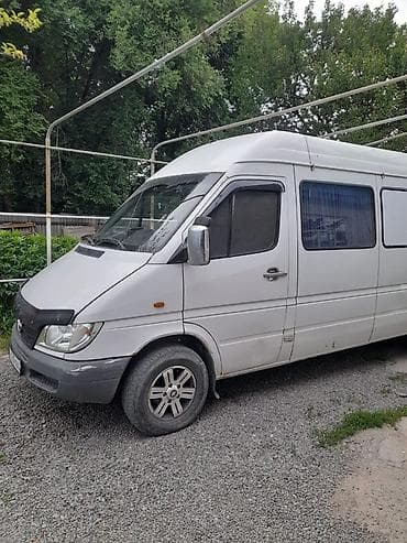 двигател на спринтер бензиновый 2 3: Легкий грузовик, Mercedes-Benz — 2