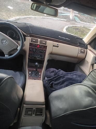 бу авто шины: Mercedes-Benz E-Class: 1999 г., 2.4 л, Автомат, Бензин, Седан — 8