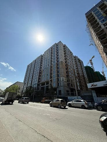 центр: Строится, 3 комнаты, 91 м² — 2