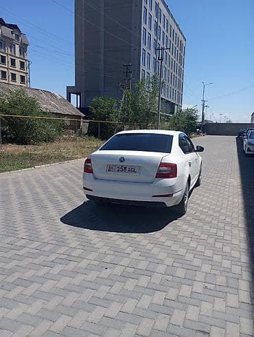 hundai elantra: Skoda Octavia: 2014 г., 1.6 л, Автомат, Бензин, Седан — 2