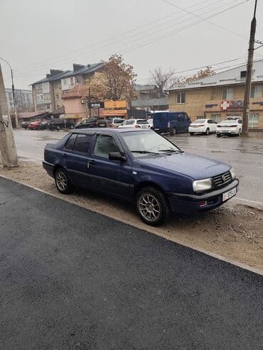 купить фольксваген поло в бишкеке: Volkswagen Vento: 1993 г., 1.8 л, Механика, Бензиновая, Седан — 7