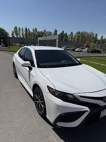 corolla s: Toyota Camry: 2022 г., 2.5 л, Бензин, Седан — 5