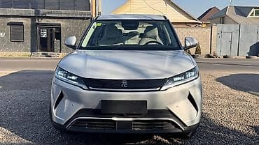 рассматриваю варианты: BYD Yuan Up: 2025 г., Электромобиль — 2