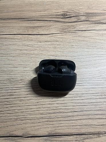 samsung galaxy buds: Полностью беспроводные наушники JBL (TWS) в черном цвете с зарядным — 2