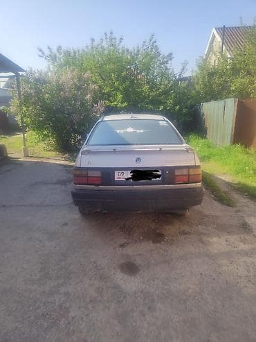 daewoo lasetti: Volkswagen Passat: 1989 г., 1.8 л, Бензин, Седан — 4