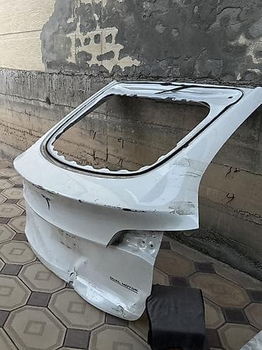 Транспорт: Крышка багажника (дверь пятой двери) для Tesla Model Y. - — 3