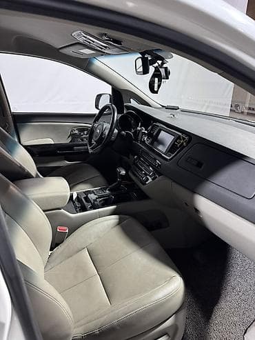 transporter multivan: Kia Carnival: 2018 г., Минивэн — 5