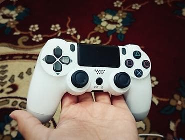Беспроводной геймпад DualShock 4 (белый) Продам за 1000 полностью