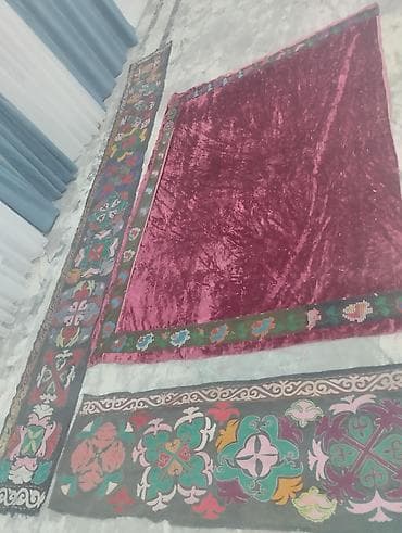 Ручной декоративный текстиль с национальным орнаментом.Старинный