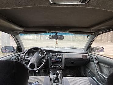 Транспорт: Toyota Carina E: 1995 г., 2 л, Кол менен иштөөчү, Бензин, Седан — 2