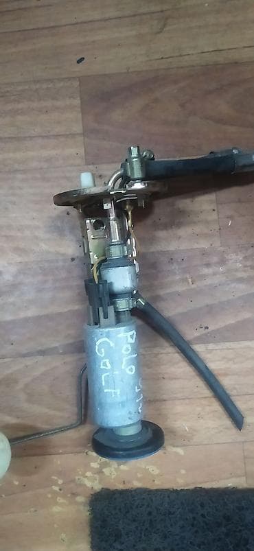 golf: Бензонасос Volkswagen 1991 г., Б/у, Оригинал, Германия — 1