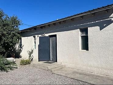 Үйдү ижарага алам: 🏠 ВРЕМЯНКА САТЫЛАТ УЧКУН мкр.!🏡 Бир участокто 2 времянка. Ар бир — 2