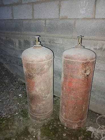 бассейн надувной б у: Газовые баллоны (2 шт.) цена окончательно по 2000 тыс - Тип — 1