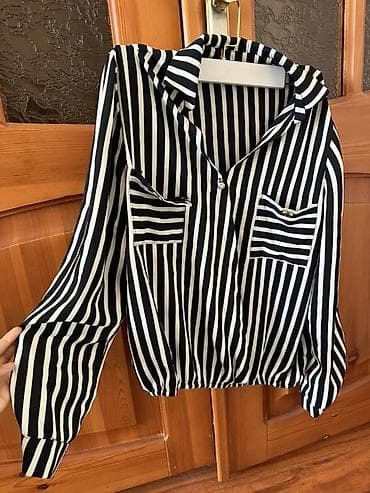 Личные вещи: Набор женской одежды (4 предмета): 1) Платок/бандана с принтом — 2