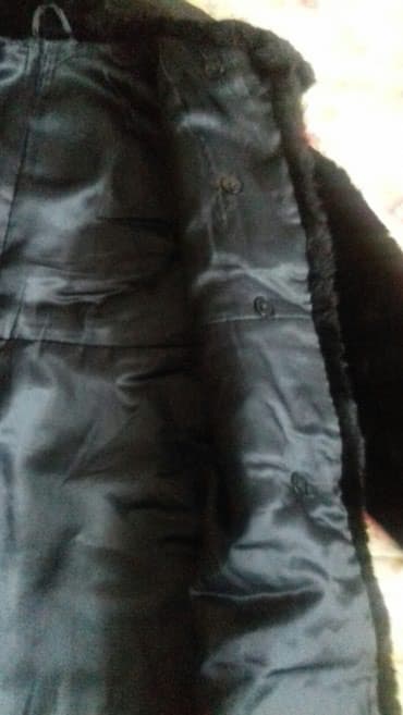 шуба для дома: Продаю б/у детскую шубу на 6-8 лет, натуральная цигейка, отрезная — 3