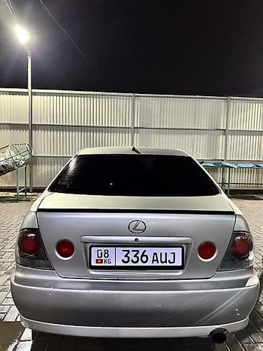 Lexus IS: 2002 г., 2 л, Автомат, Бензин, Седан