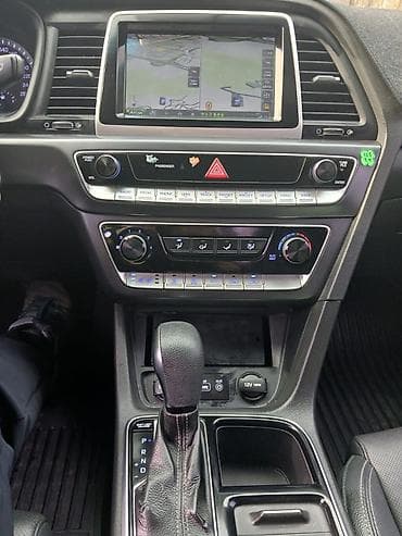 Продажа авто: Hyundai Sonata: 2019 г., 0.2 л, Автомат, Газ, Седан — 6