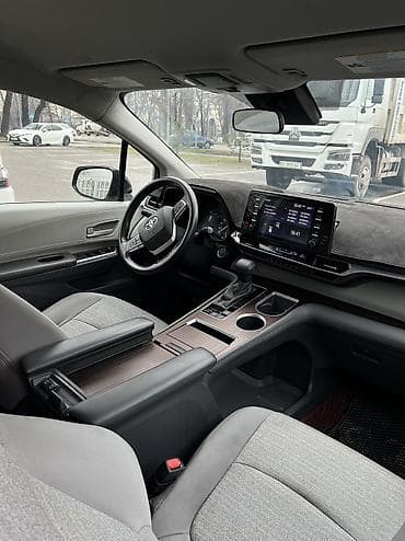 машина сатылат срочно: Toyota Sienna: 2022 г., 2.5 л, Вариатор, Бензин, Вэн/Минивэн — 8