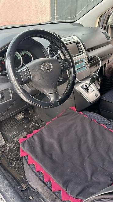 highlander гибрид2012: Toyota Corolla Verso: 2008 г., 1.8 л, Автомат, Бензин, Минивэн — 5