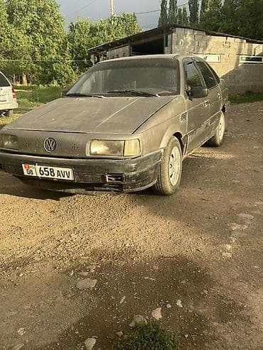 Volkswagen Passat: 1990 г., 1.8 л, Кол менен иштөөчү, Бензин, Седан — 7