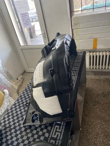 купить чехлы для автомобиля дешево: Подкрылок Комплект Toyota — 1